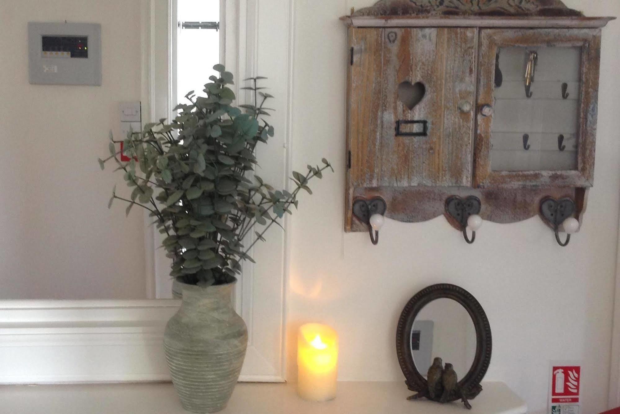 Woodbine City Rooms Exeter Extérieur photo